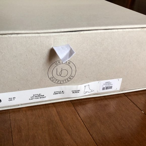 Urban Outfitters Pola Leather Chelsea Boot - Picture 13 of 14